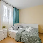 Yellow 3 Bedroom Large For 10 Guests Appartement