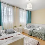 Apartment Yellow 3 Bedroom Large For 10 Guests