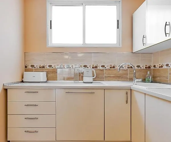 Appartement Yellow 3 Bedroom Large For 10 Guests *