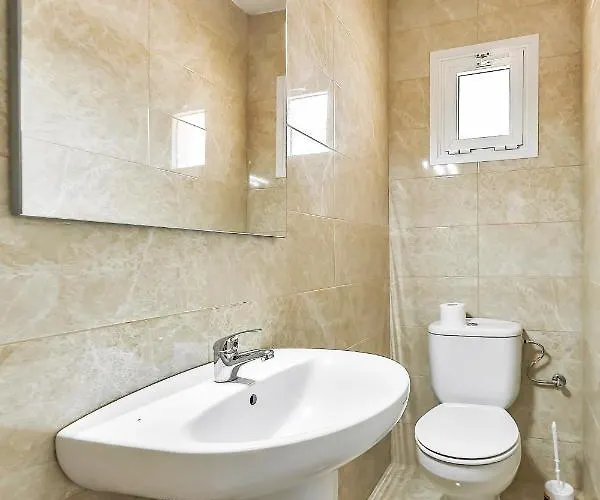 Yellow 3 Bedroom Large For 10 Guests Costa Adeje (Tenerife)